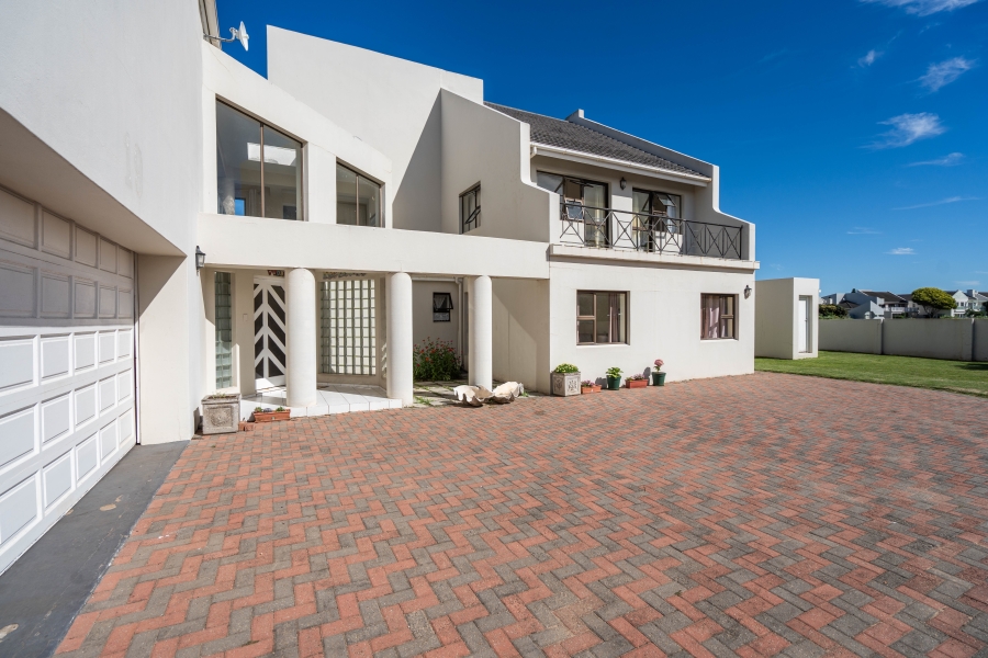 7 Bedroom Property for Sale in Royal Alfred Marina Eastern Cape